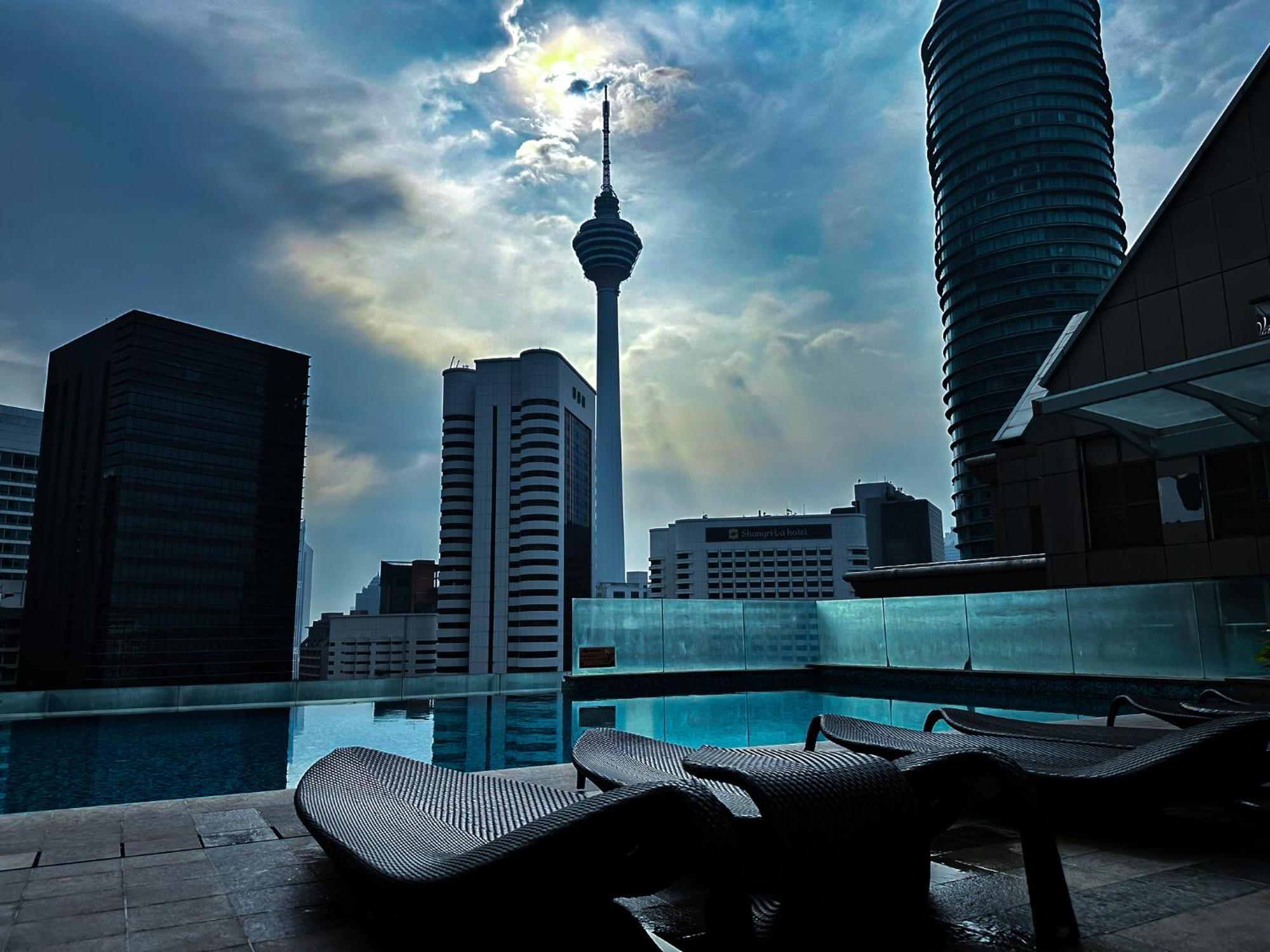 Klcc Suites By Nhb Kuala Lumpur Eksteriør bilde