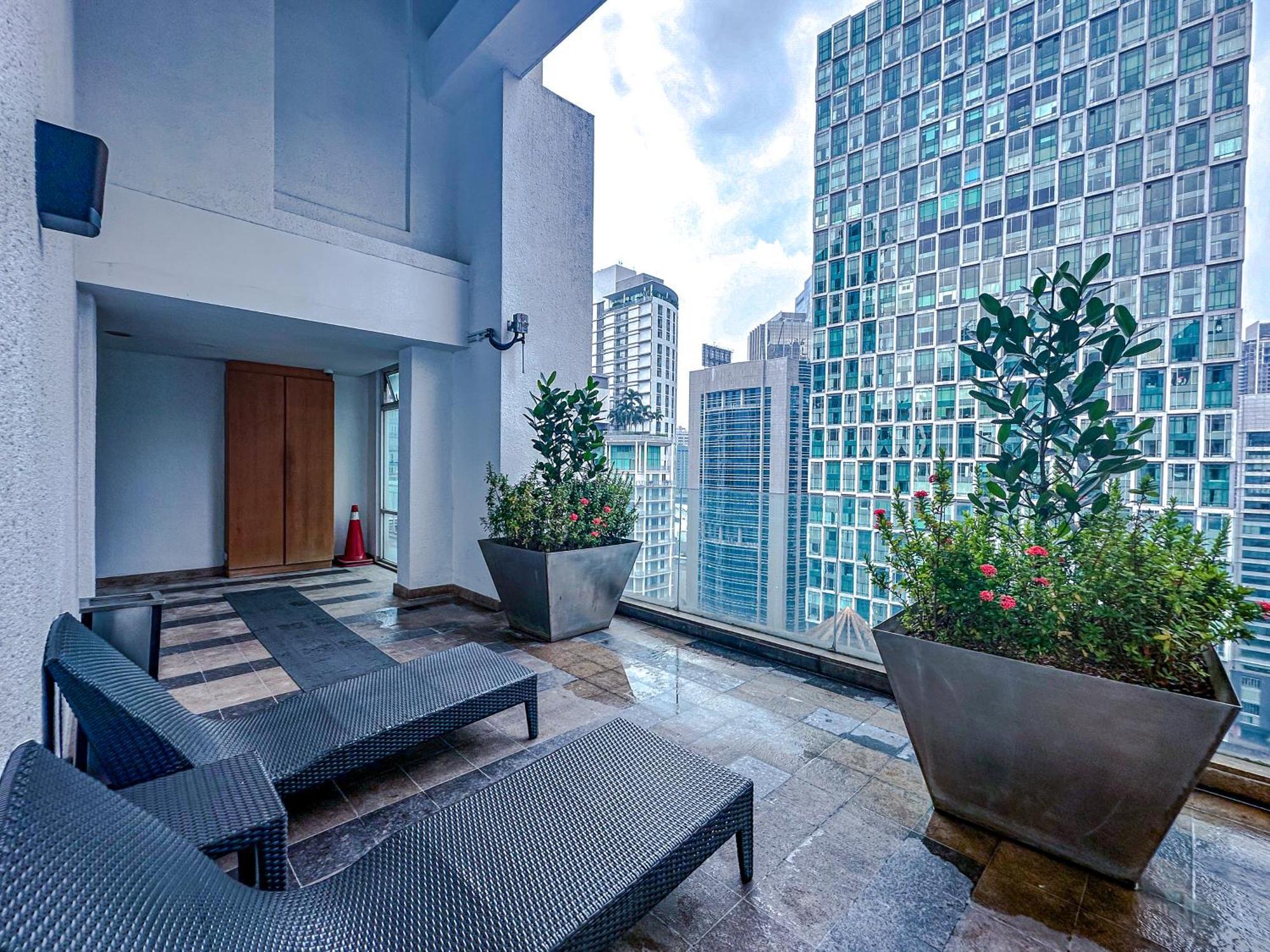 Klcc Suites By Nhb Kuala Lumpur Eksteriør bilde