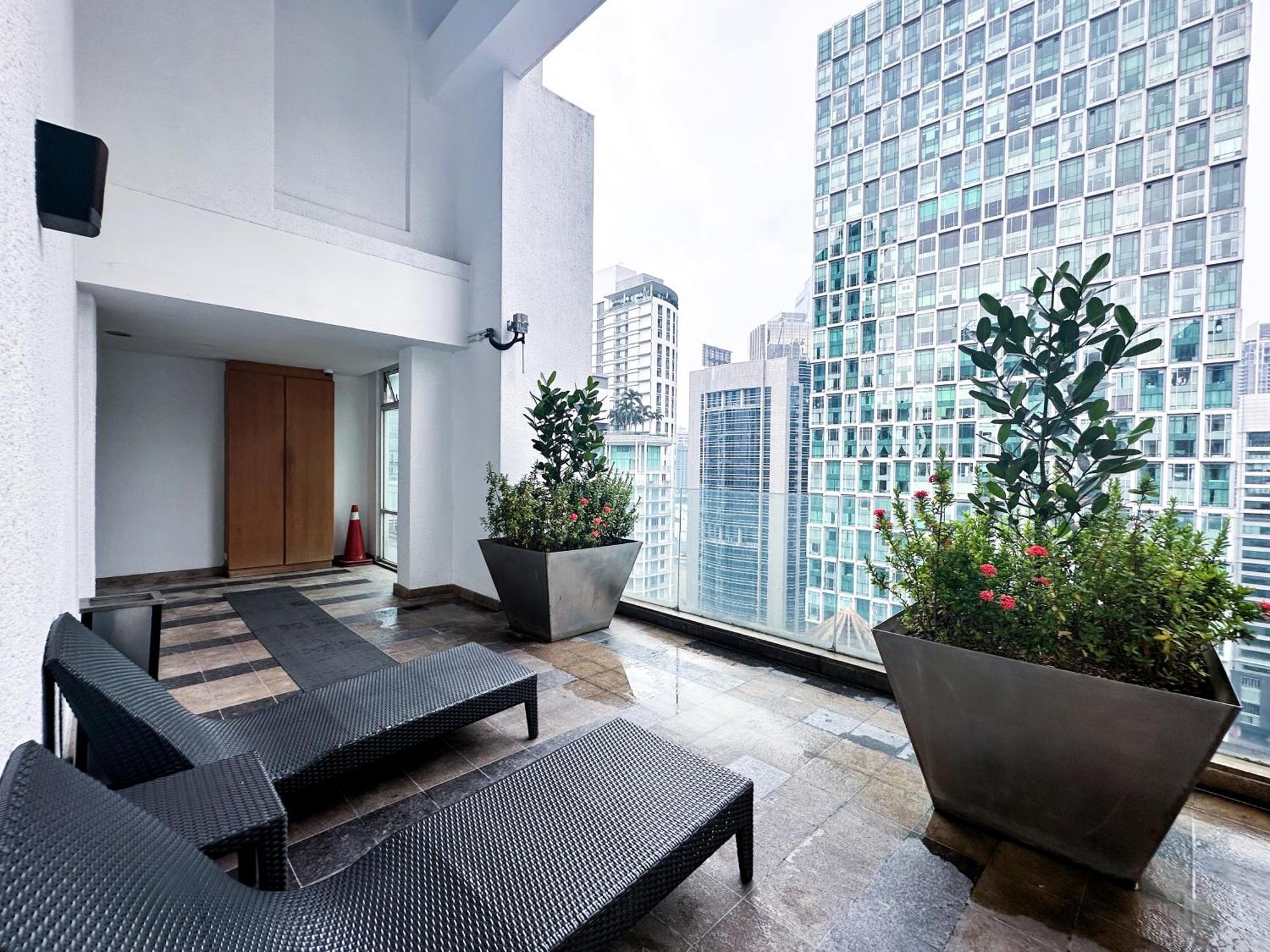 Klcc Suites By Nhb Kuala Lumpur Eksteriør bilde
